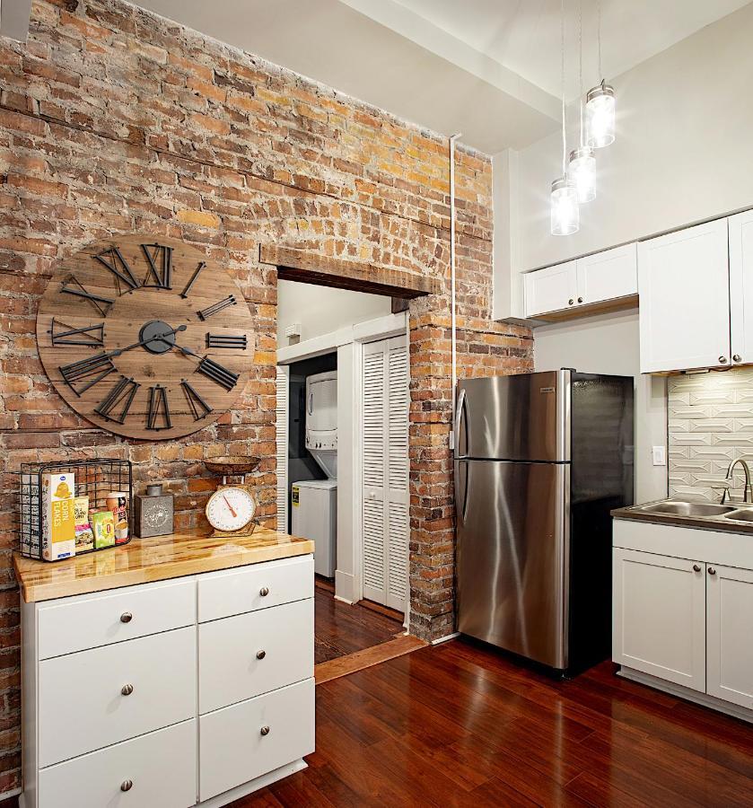 Newly Renovated Historic Savannah Townhome! Exterior photo
