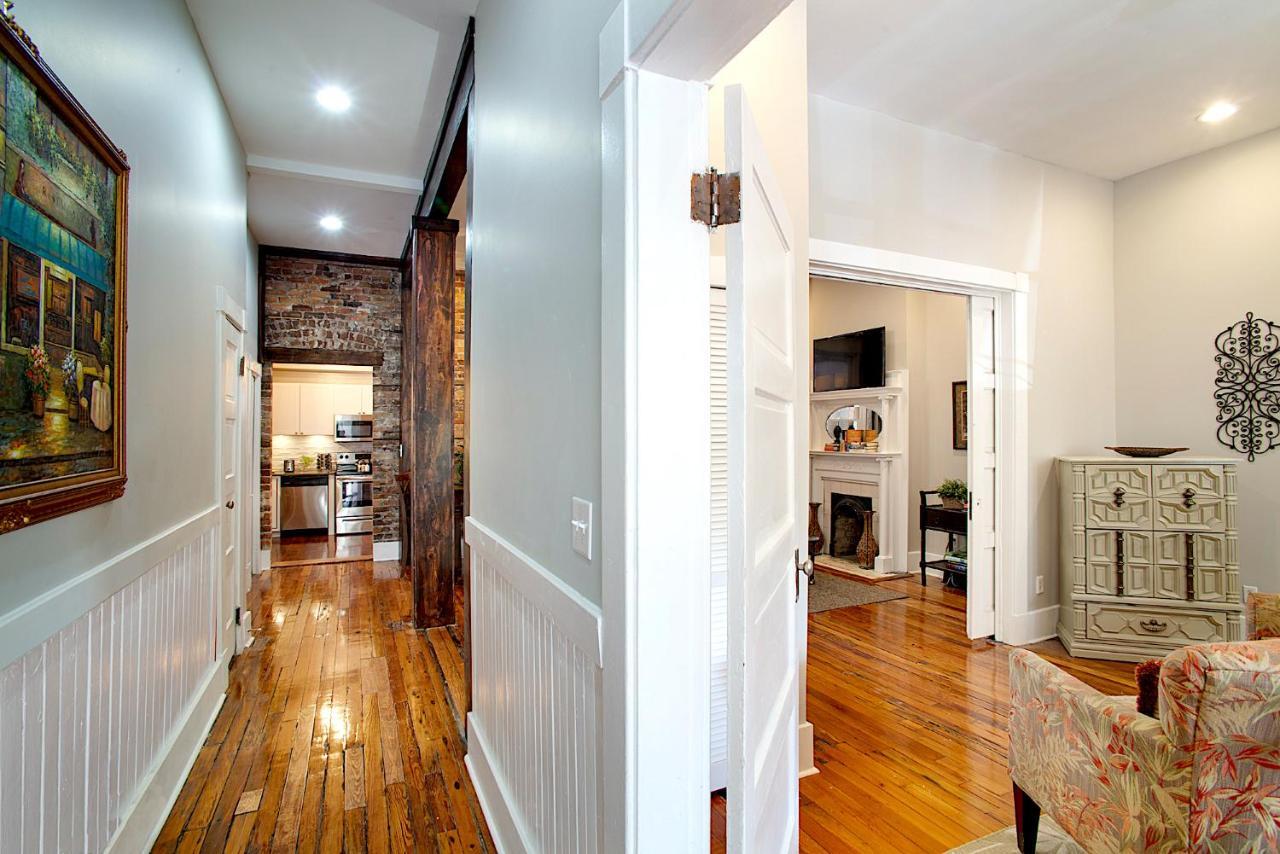 Newly Renovated Historic Savannah Townhome! Exterior photo
