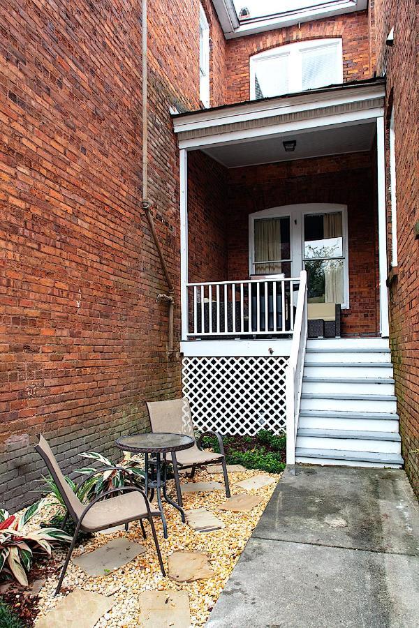 Newly Renovated Historic Savannah Townhome! Exterior photo